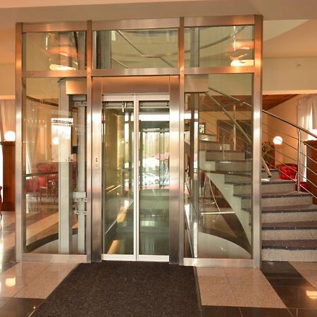 Hotel Hradna Brana Bratislava Exteriör bild