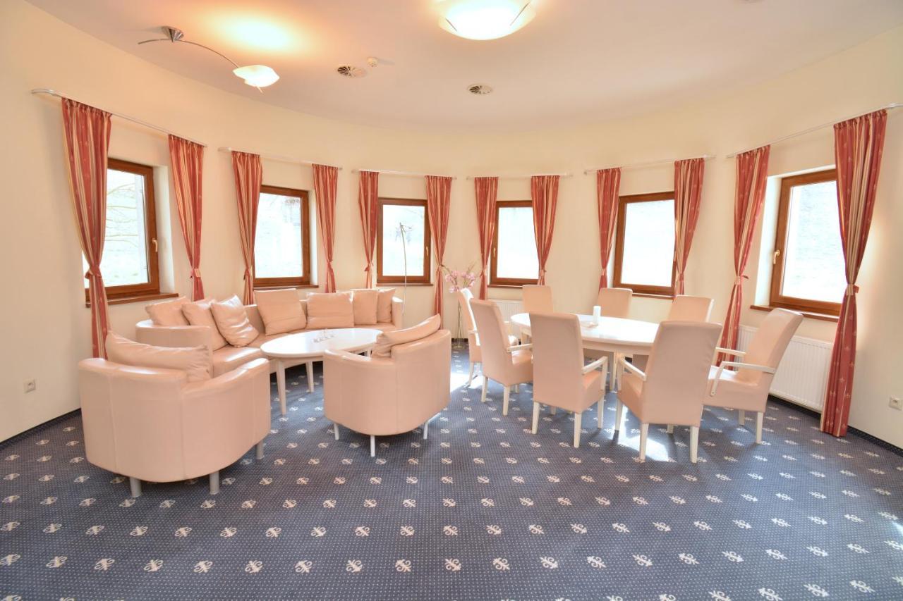 Hotel Hradna Brana Bratislava Exteriör bild
