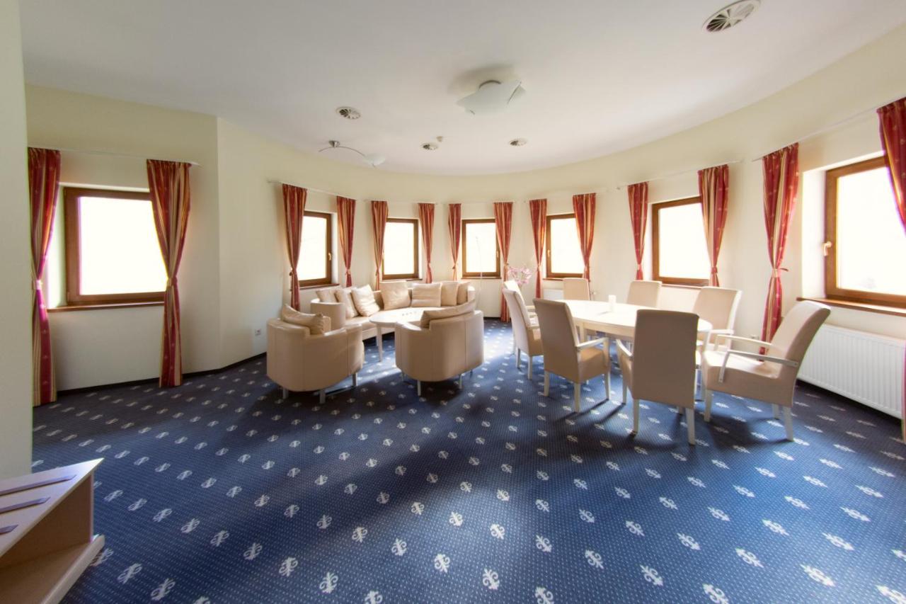 Hotel Hradna Brana Bratislava Exteriör bild