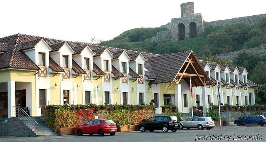 Hotel Hradna Brana Bratislava Exteriör bild